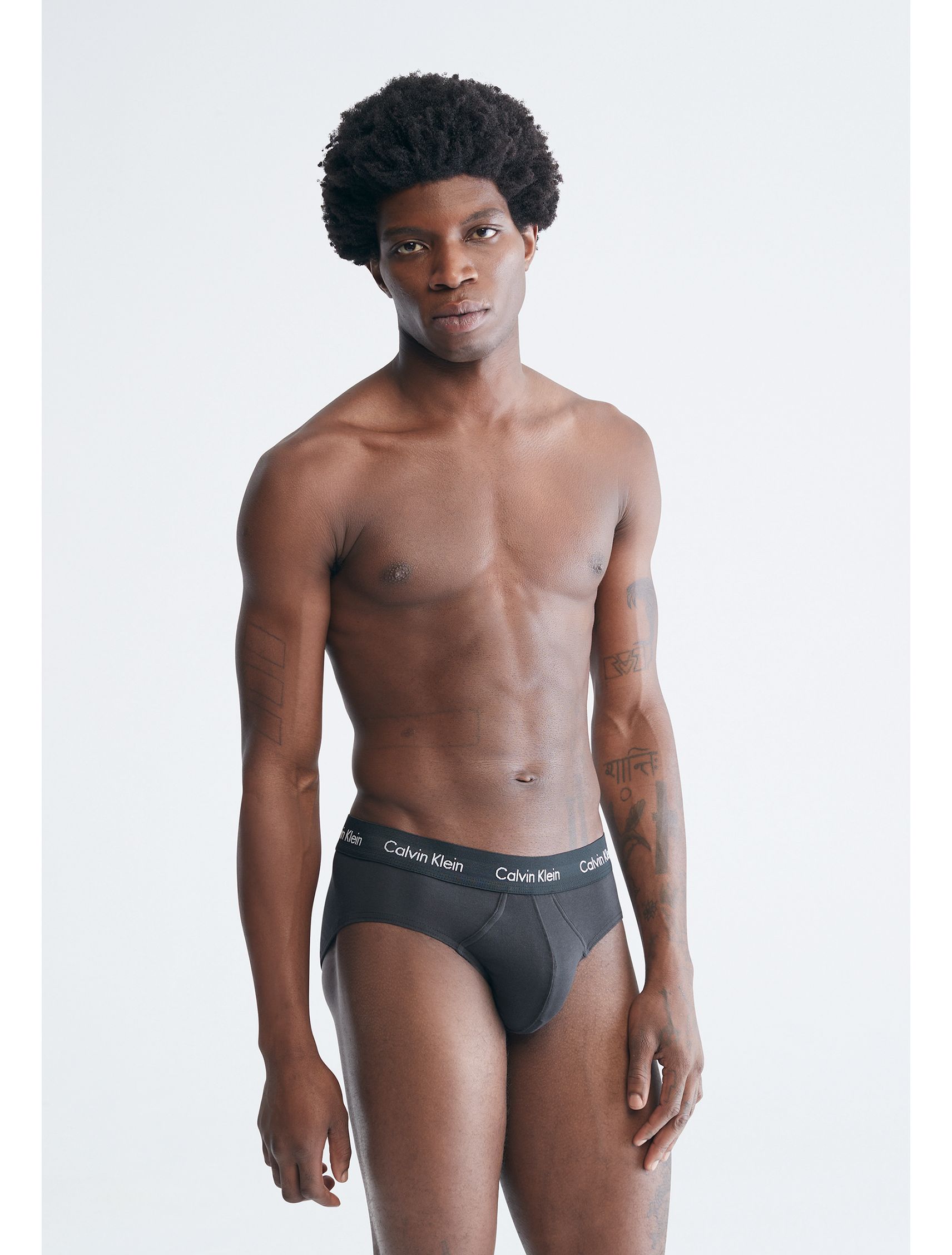 Negro Slip Hombre Calvin Klein Ropa Interior Calvin Klein AR. Tienda en linea. Calvin Klein Argentina. Tienda en Linea