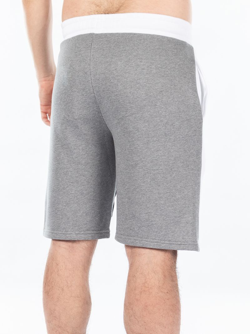 PANTALON-CORTO-CON-LOGO