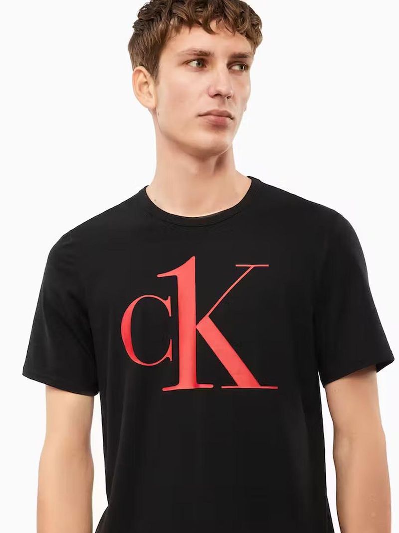 REMERA-DE-ESTAR-POR-CASA-