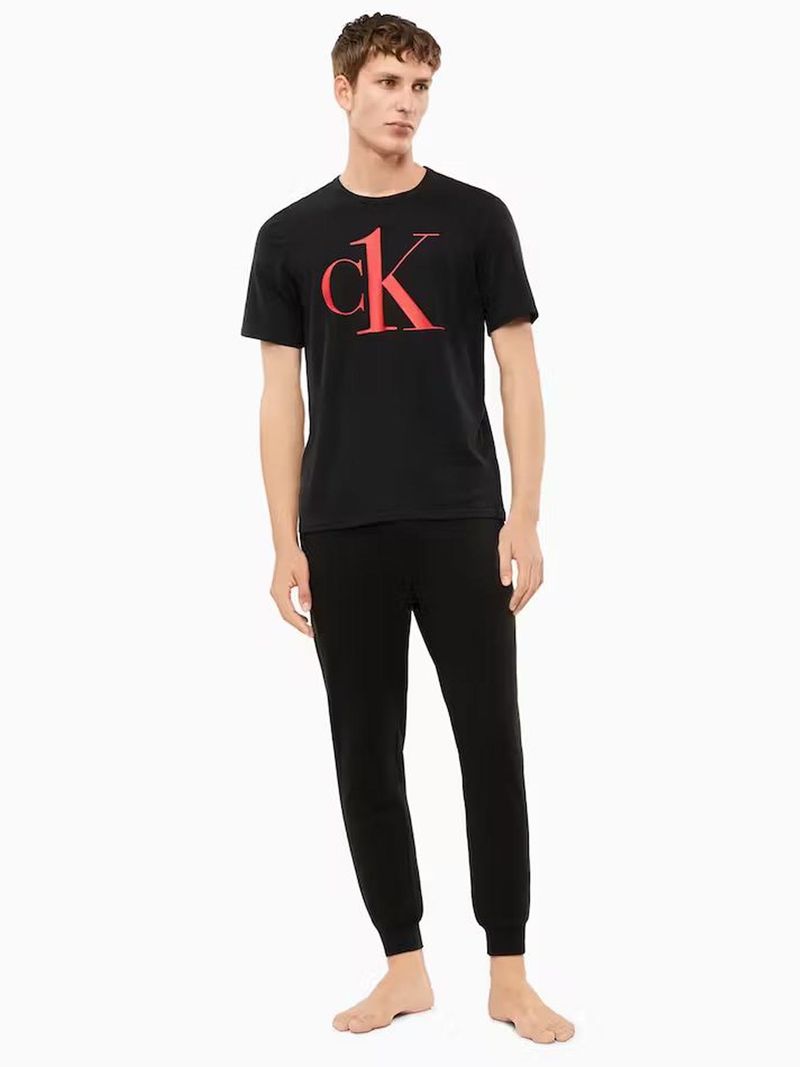 REMERA-DE-ESTAR-POR-CASA-