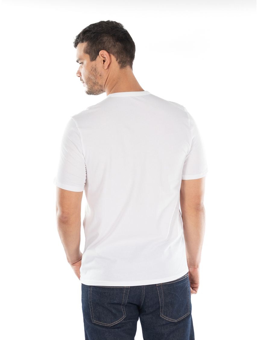 Remera Con Logo Grande