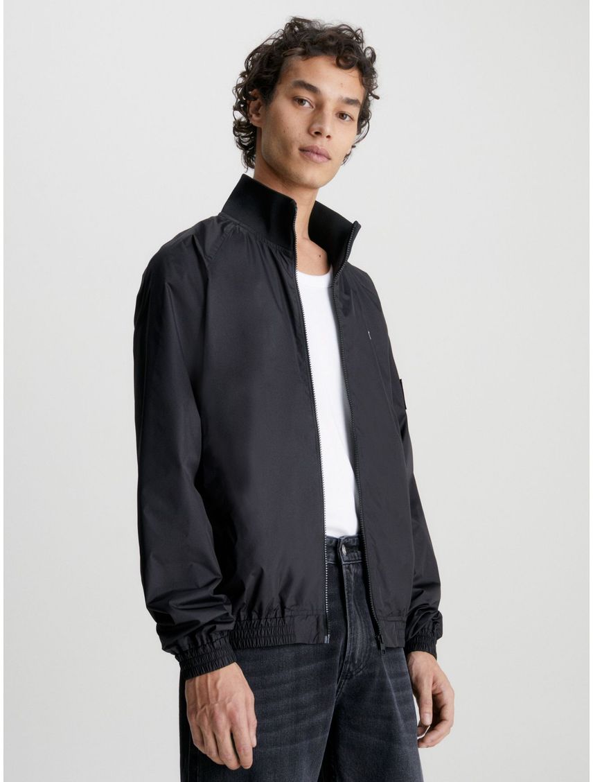 Campera de poliéster reciclado con cremallera