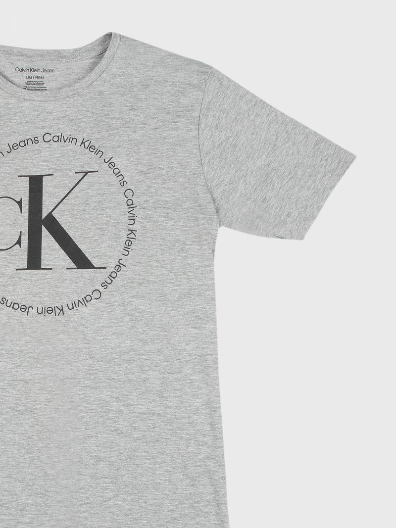 Remera-manga-corta-con-efecto-circular-para-niño