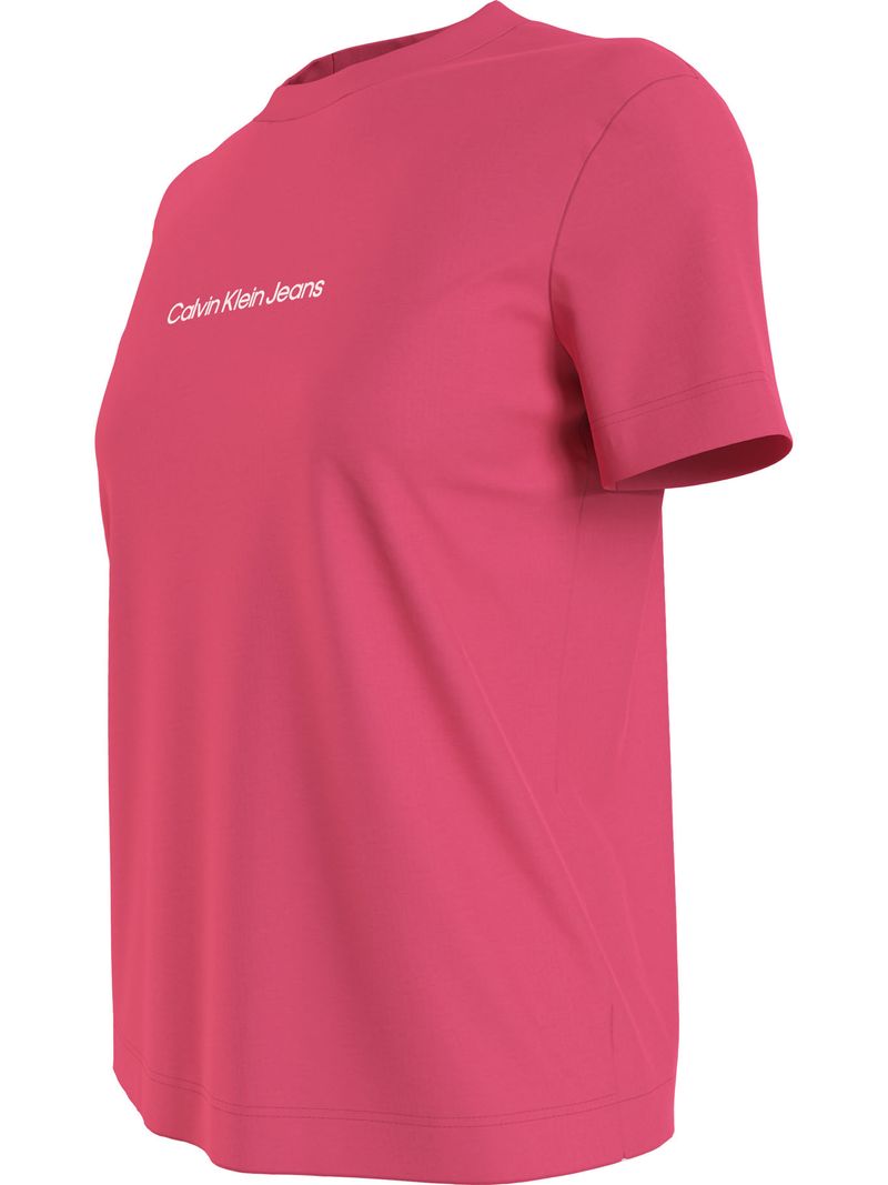 Remera-con-cuello-redondo-y-logo