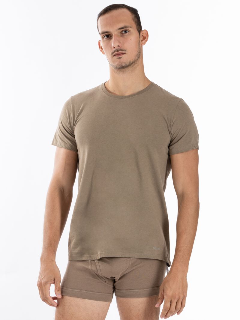 Pack-de-5-remeras-basicas