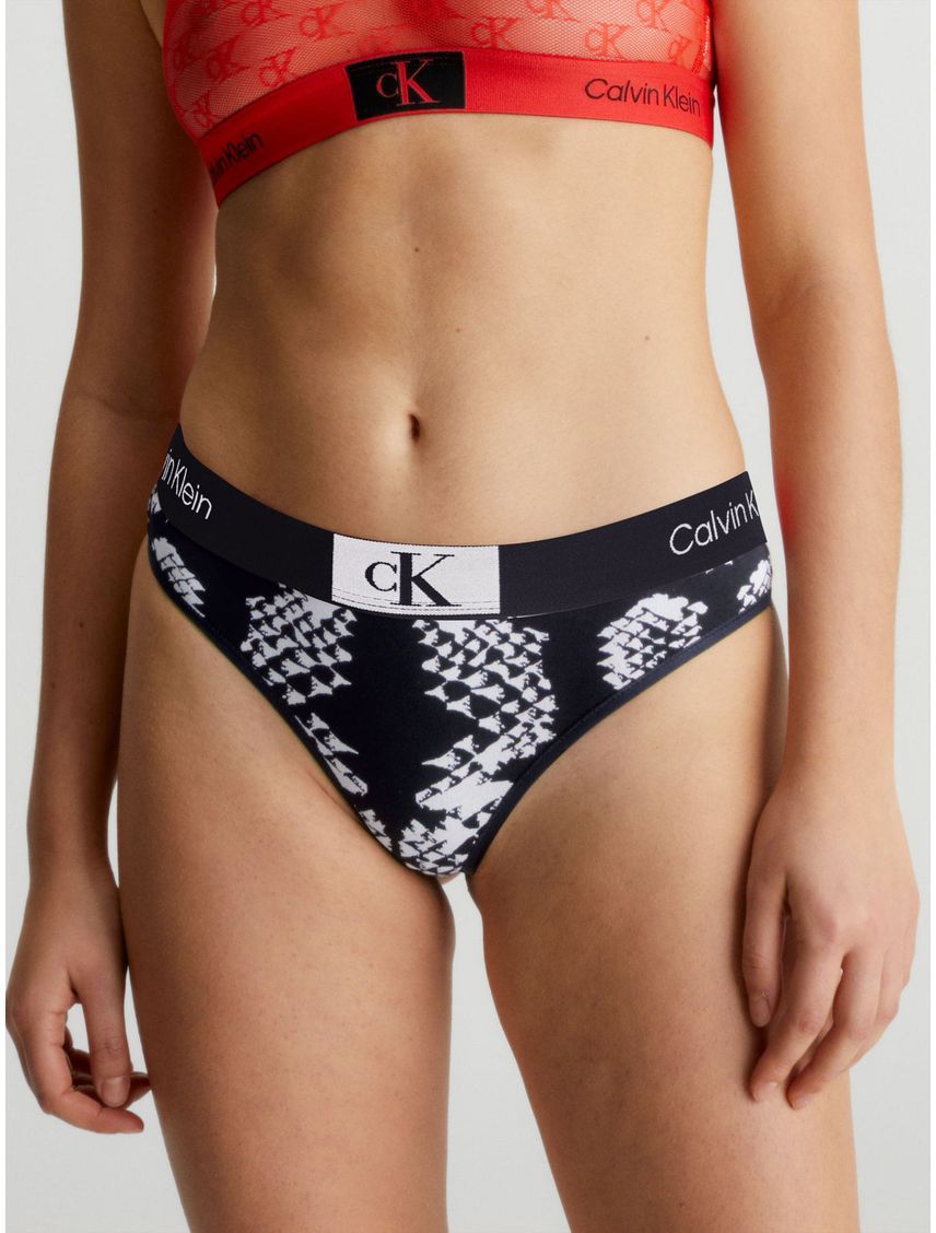 Colaless modern 1996