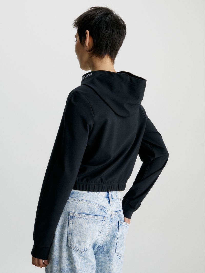 Buzo-cropped-de-punto-milano-con-capucha