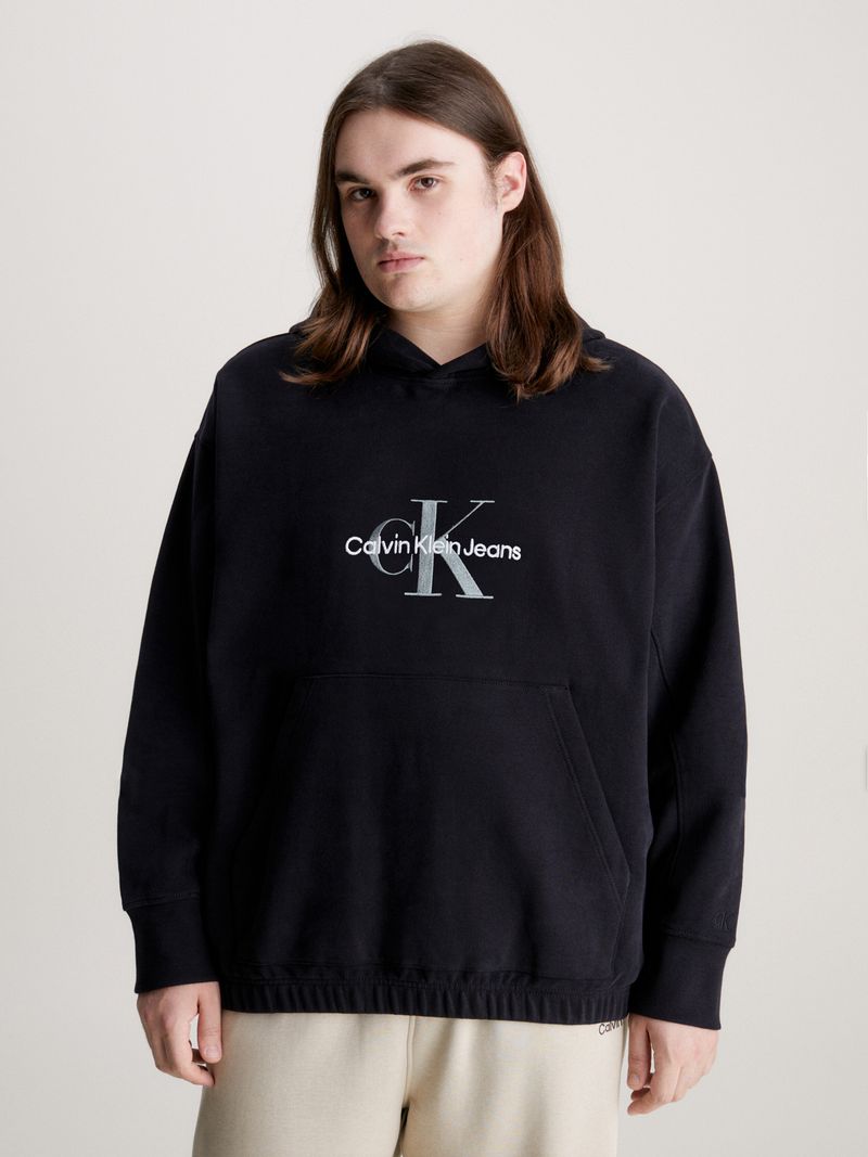 Buzo-oversize-con-capucha-y-monograma