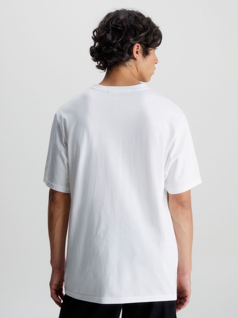 Camisa-holgada-con-monograma