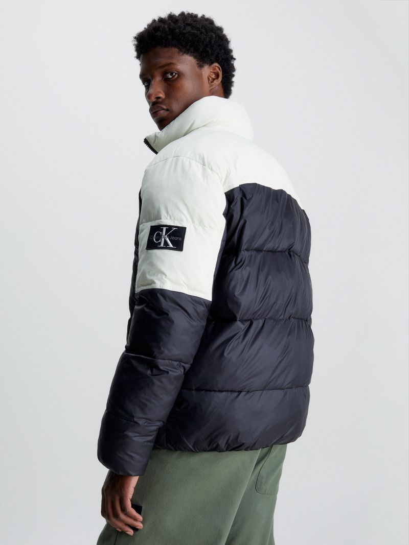 Campera-de-plumas-color-block