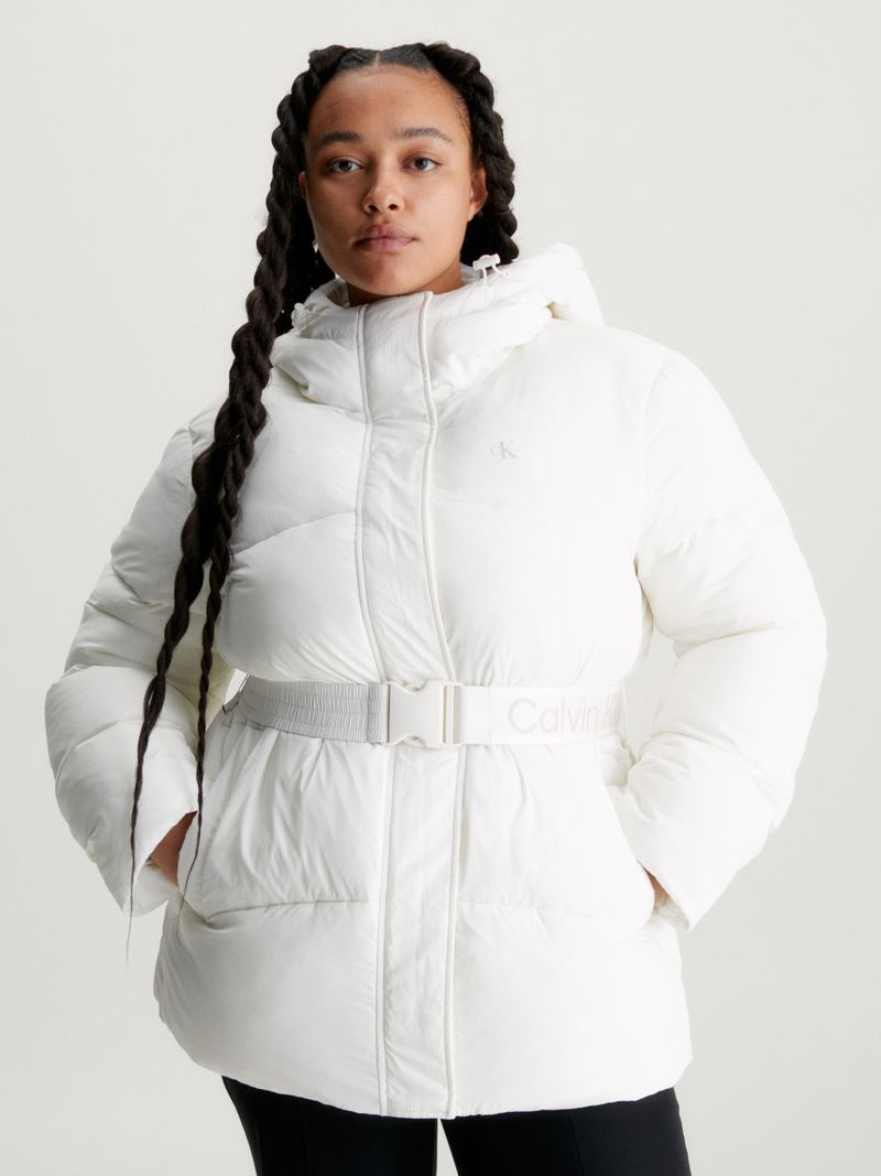 Campera-de-plumas-de-nailon-con-cinturon