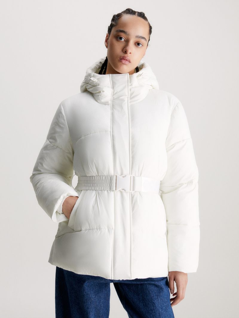 Campera-de-plumas-de-nailon-con-cinturon
