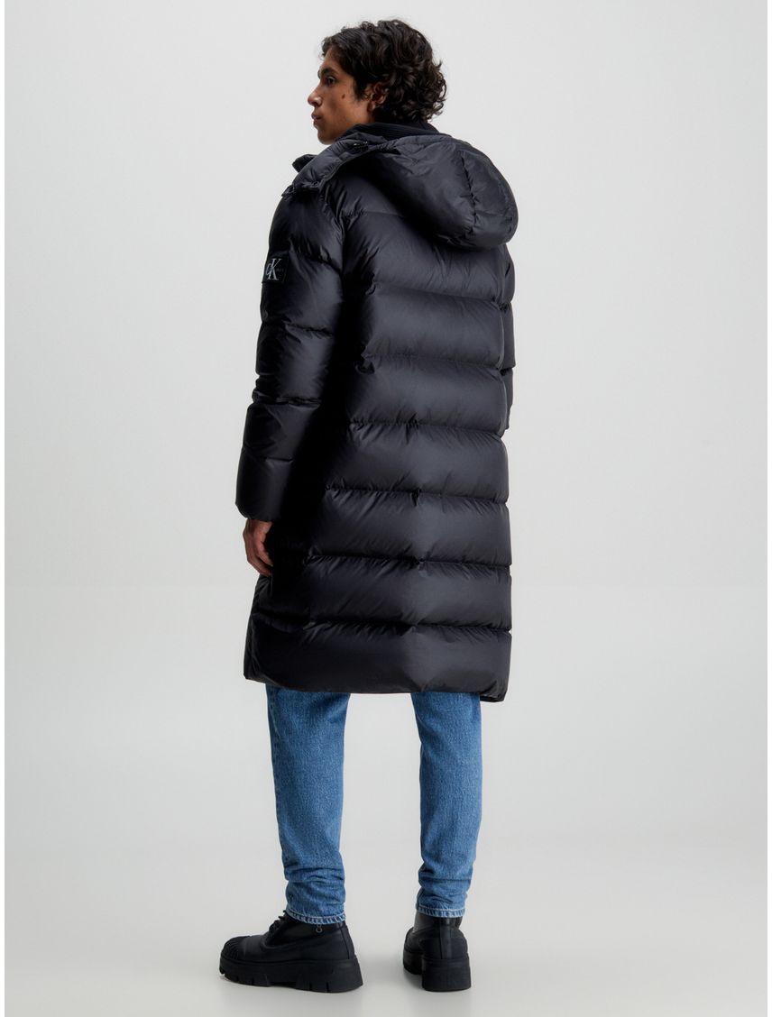 Campera larga de plumas essentials
