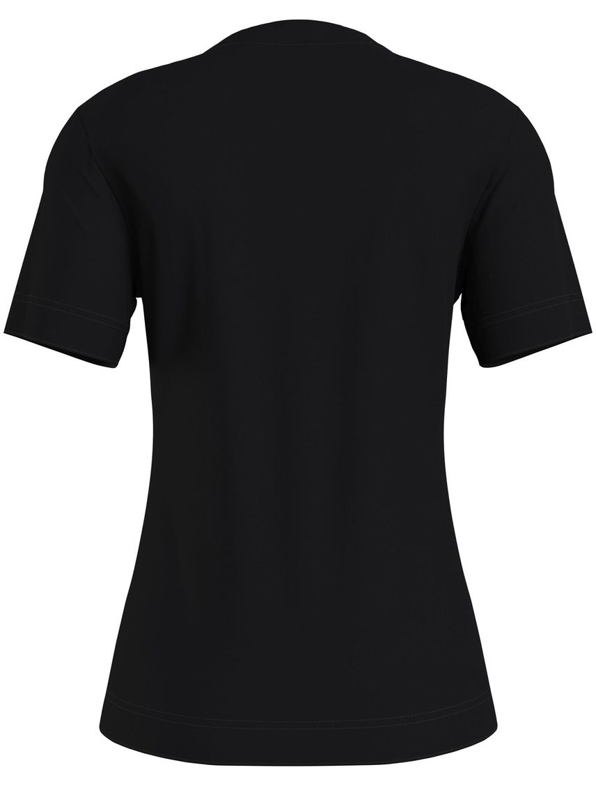 Remera con cuello V