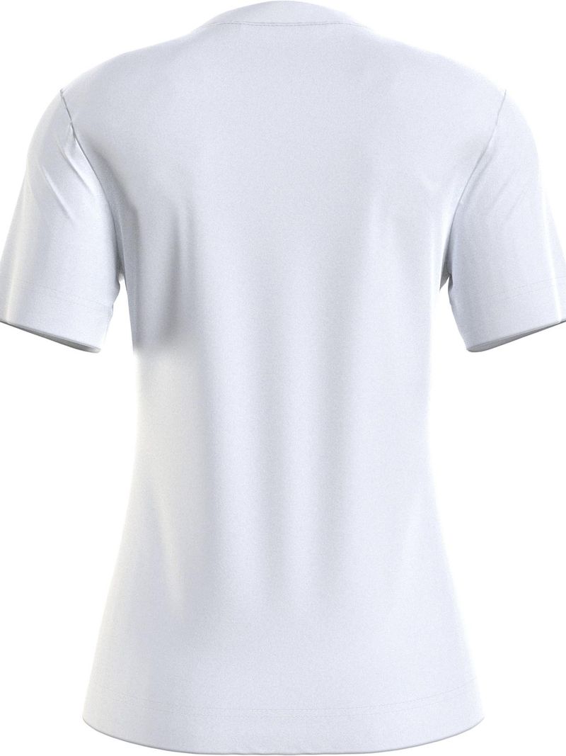 Remera-con-cuello-V