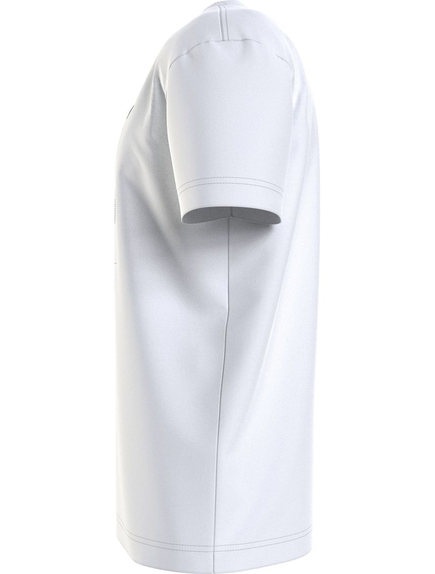 Remera con logo