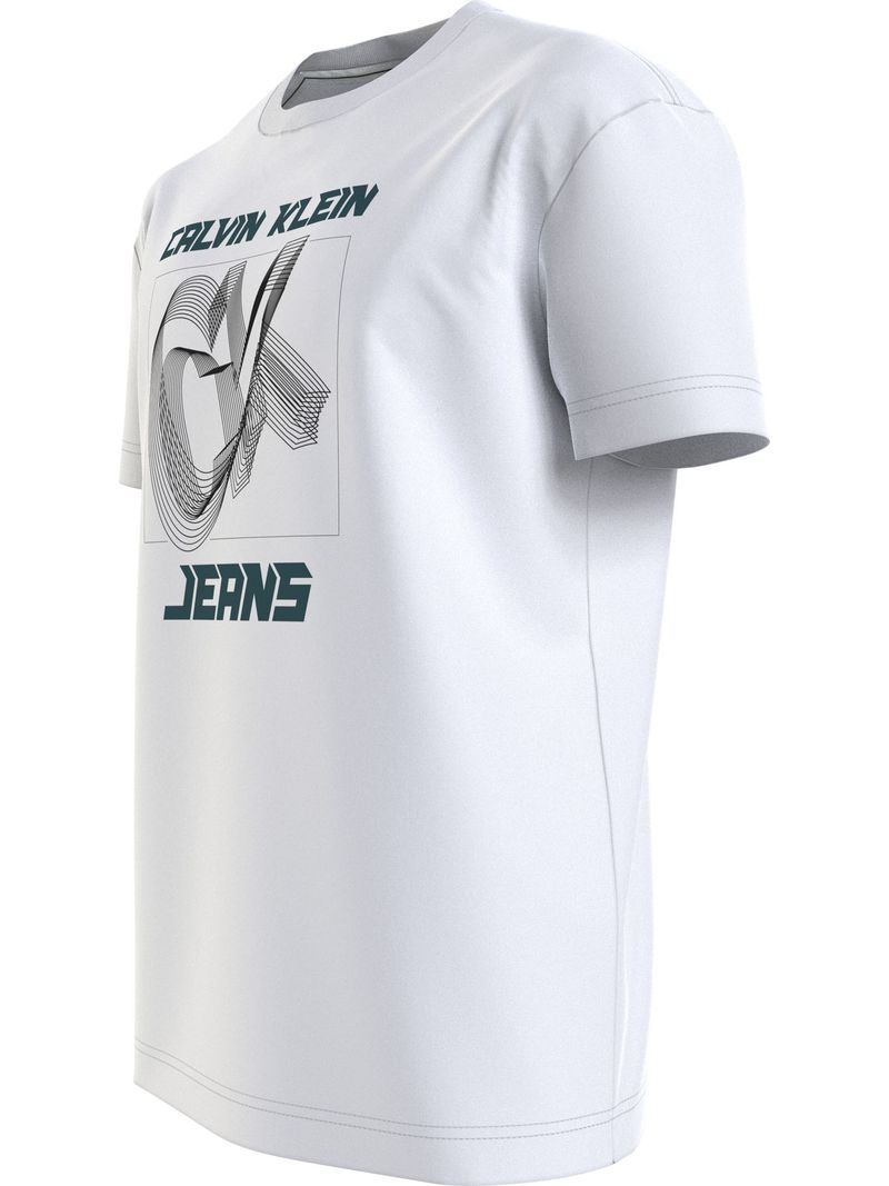 Remera-con-logo