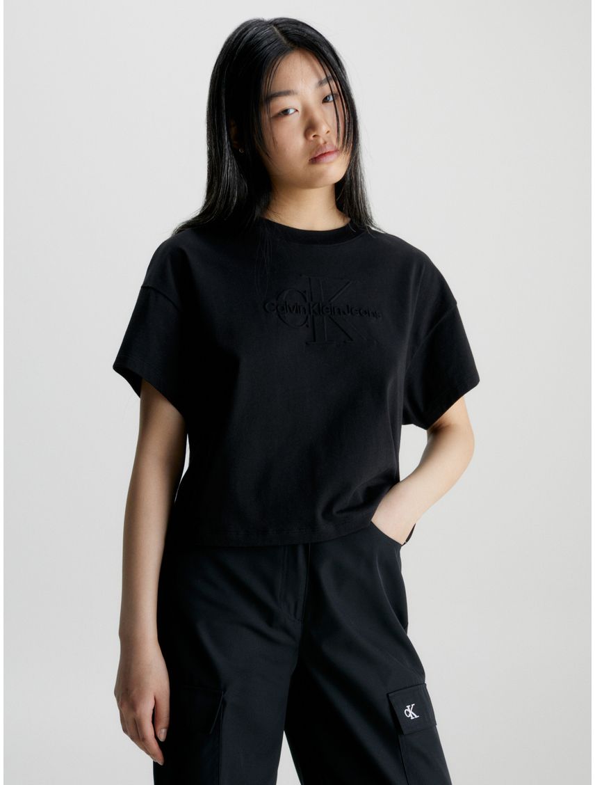 Remera embossed con monologo