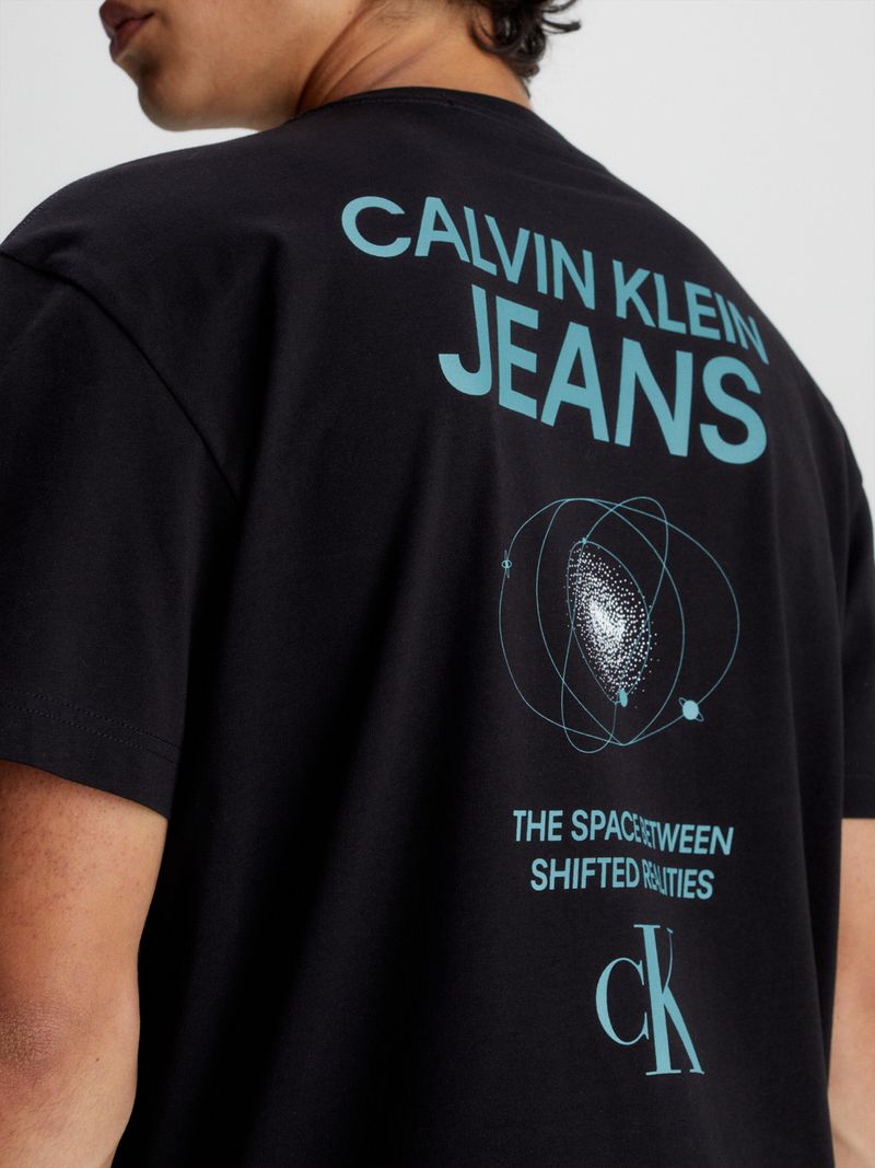 Remera-future-galaxy-graphic