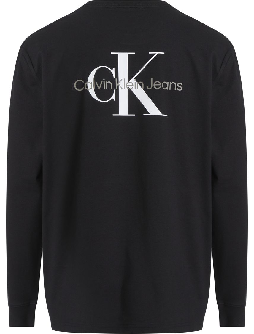 Remera manga larga con logotipo bordado