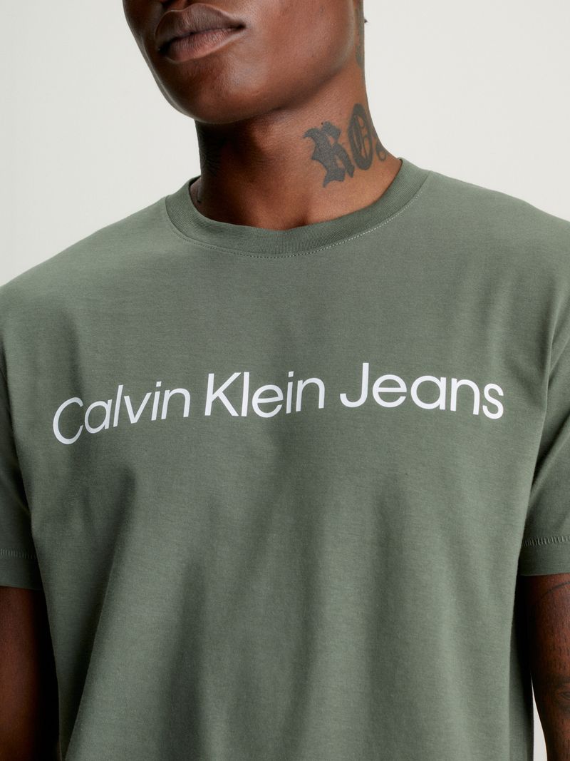 Remera-slim-institutional