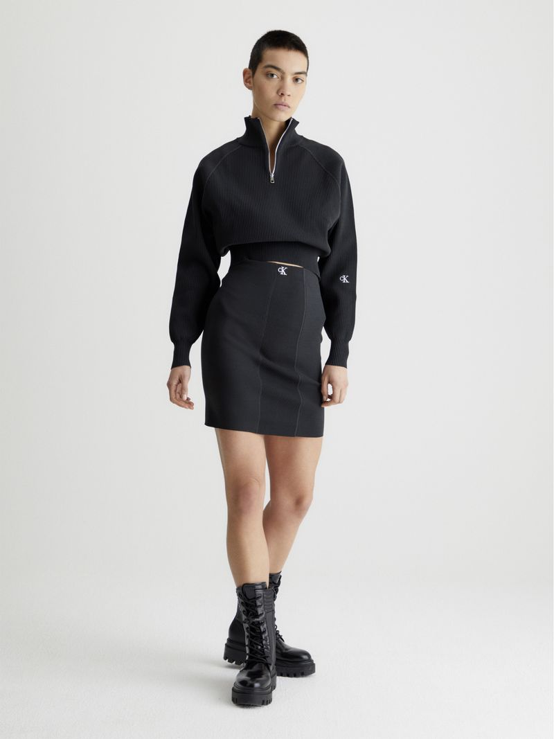 Sweater-con-cuello-alto