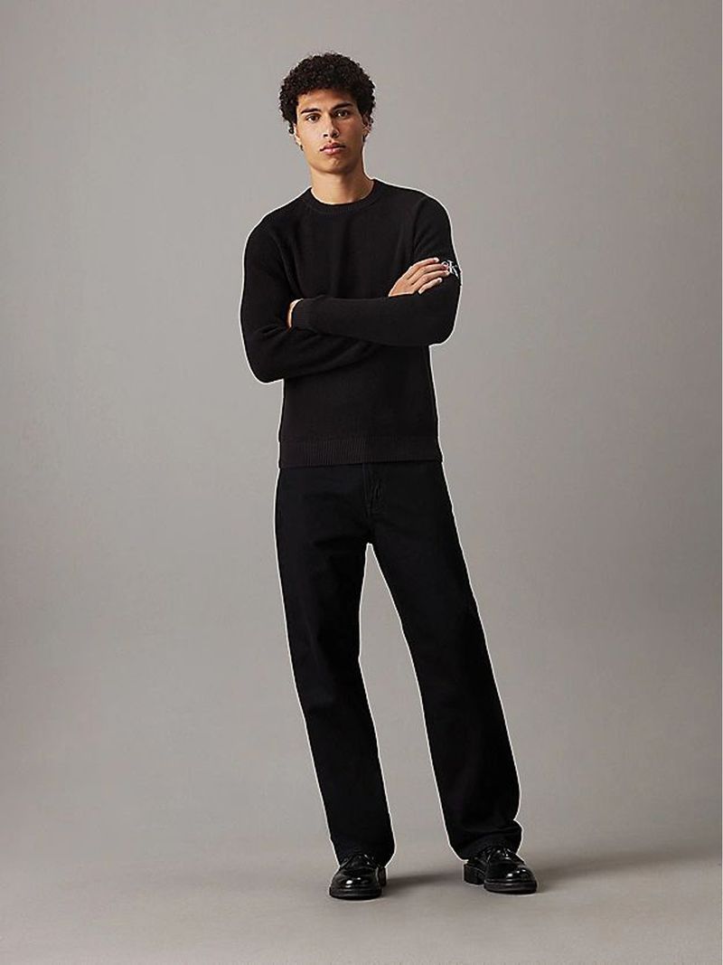 Sweater-con-insignia