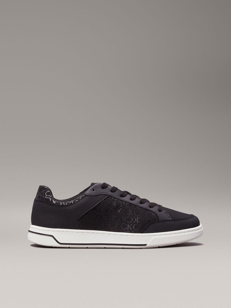 Zapatillas-con-logo