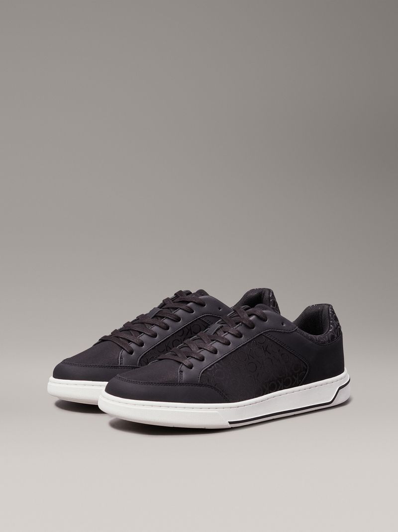 Zapatillas-con-logo