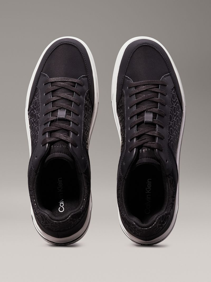 Zapatillas-con-logo