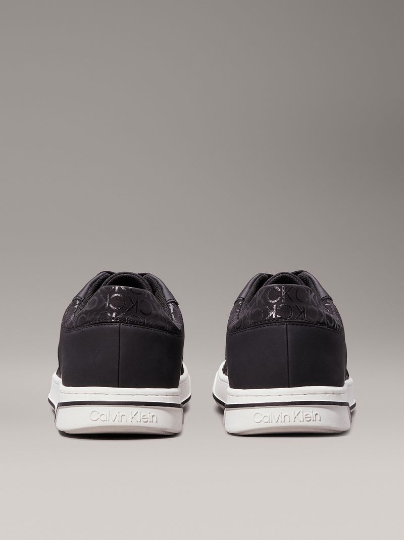 Zapatillas-con-logo