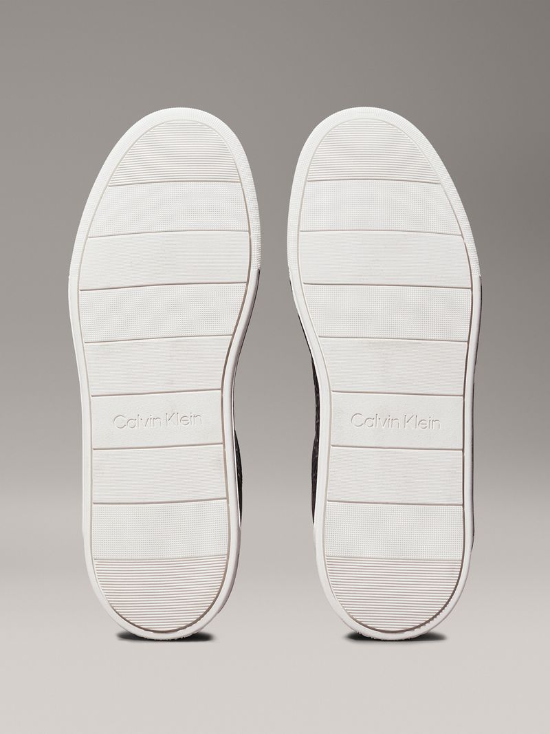 Zapatillas-con-logo