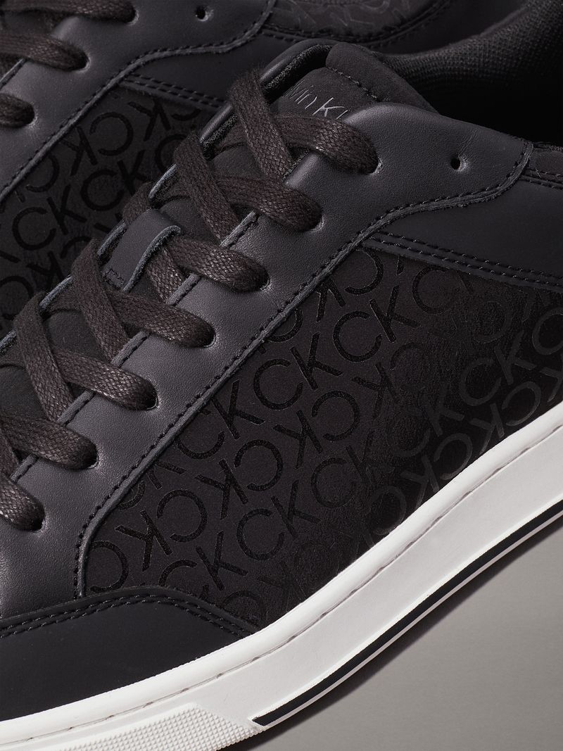 Zapatillas-con-logo