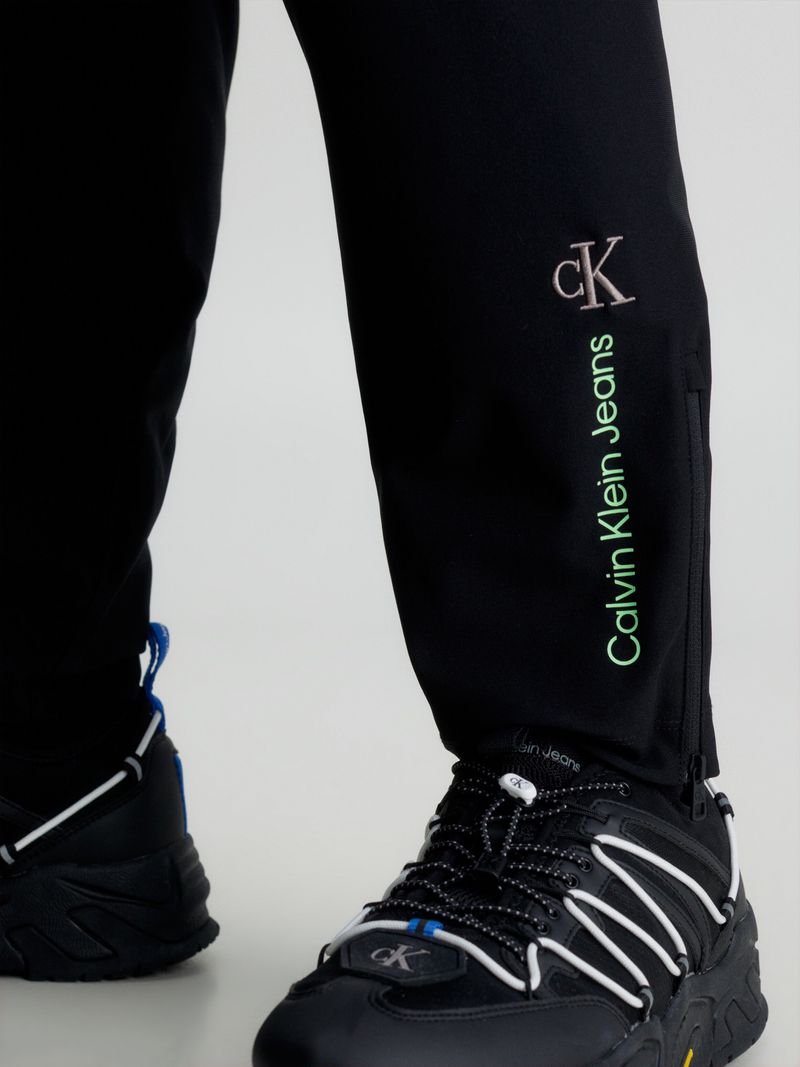 Pantalon-de-chandal-slim-estilo-cargo