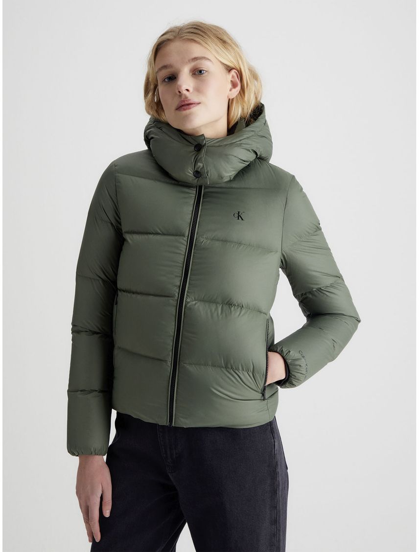 Campera de plumas corta