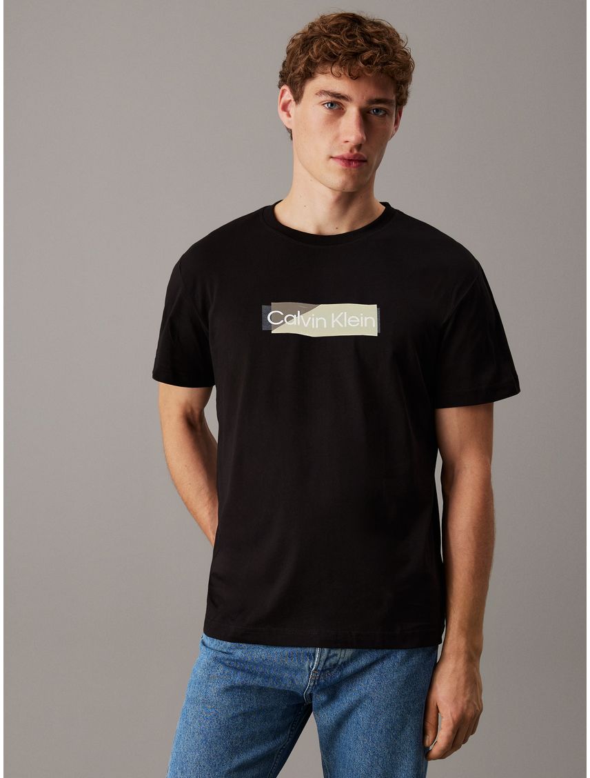 Remera con logo en gel Comfort Fit