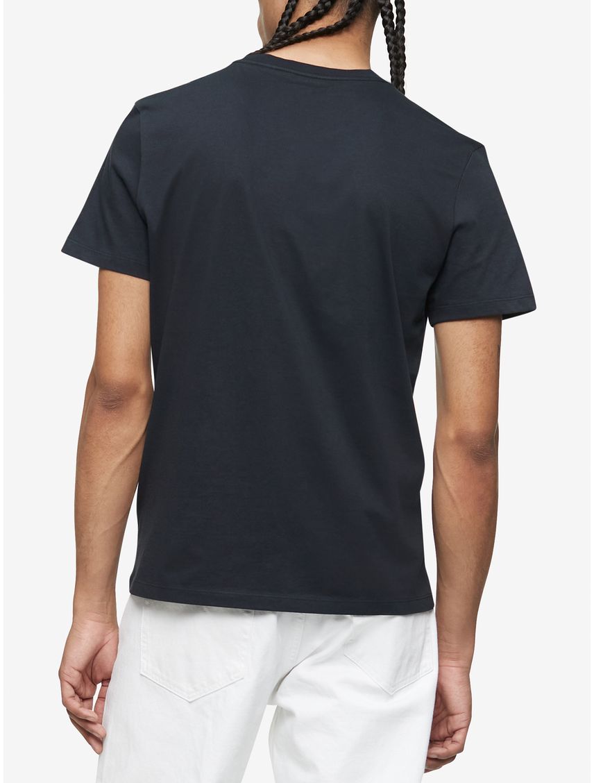 Remera con monograma