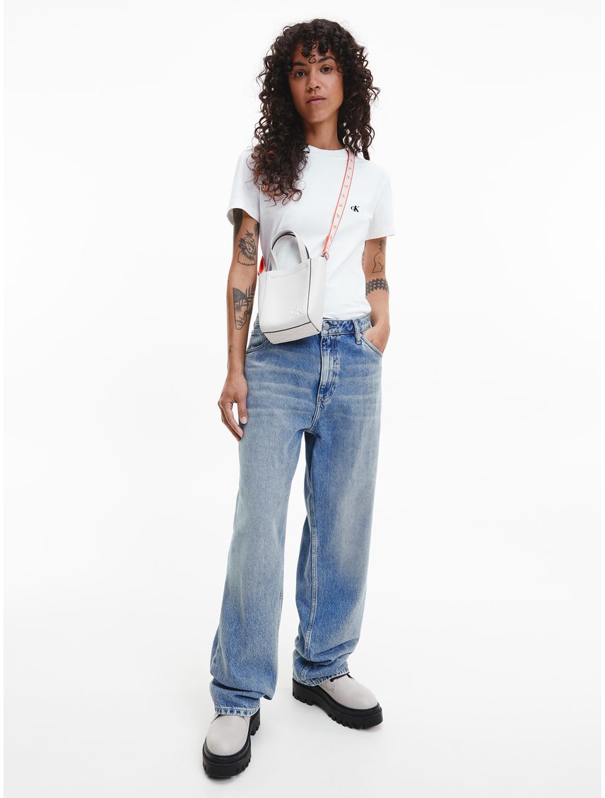 Remera slim con mini monograma