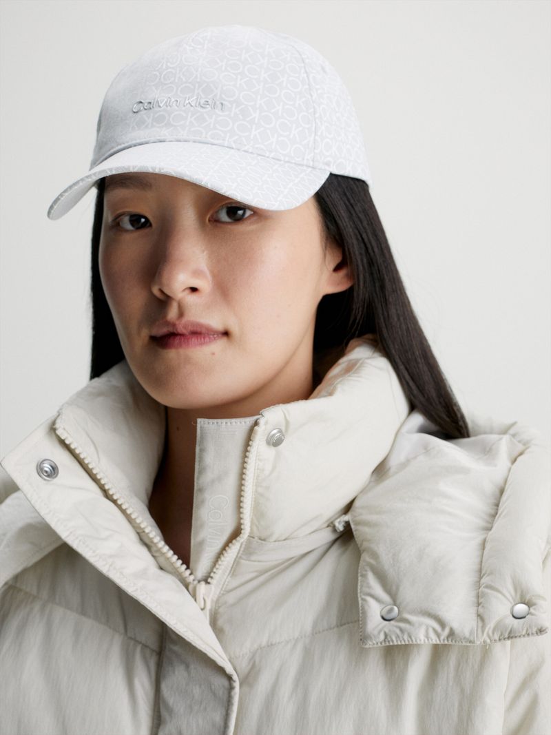 Gorra-de-sarga