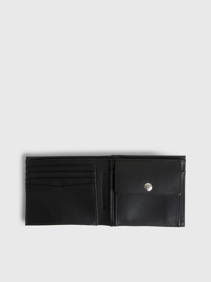 Billetera-de-cuero-con-logo-