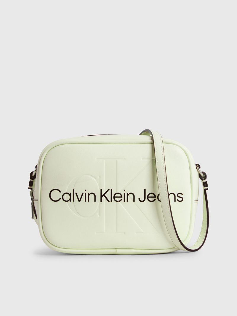 Cartera-sculpted-camera