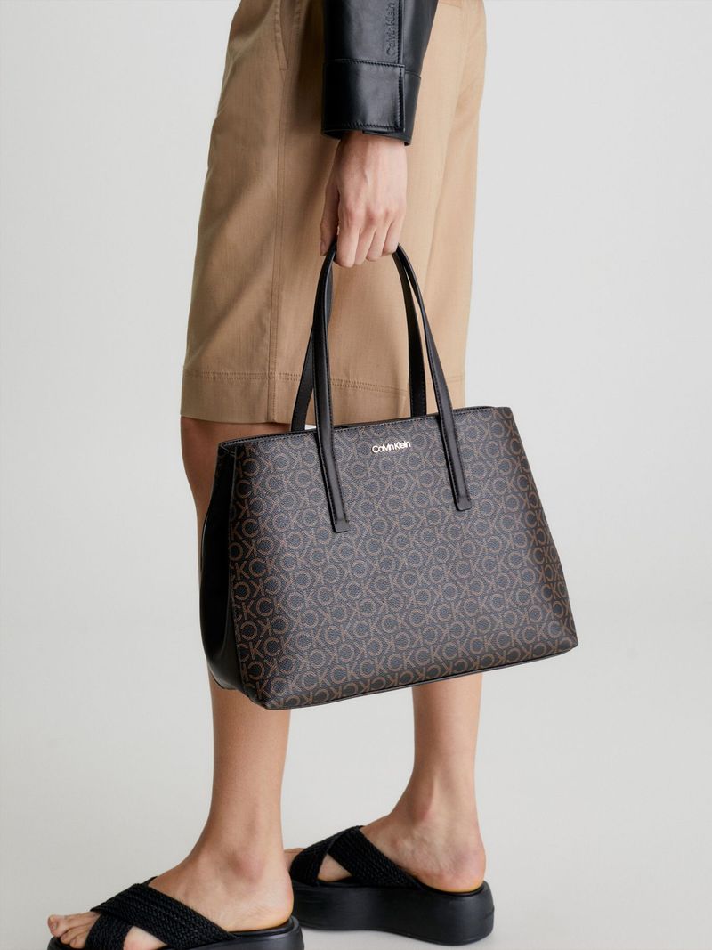 Cartera-tote-reciclada-con-logo