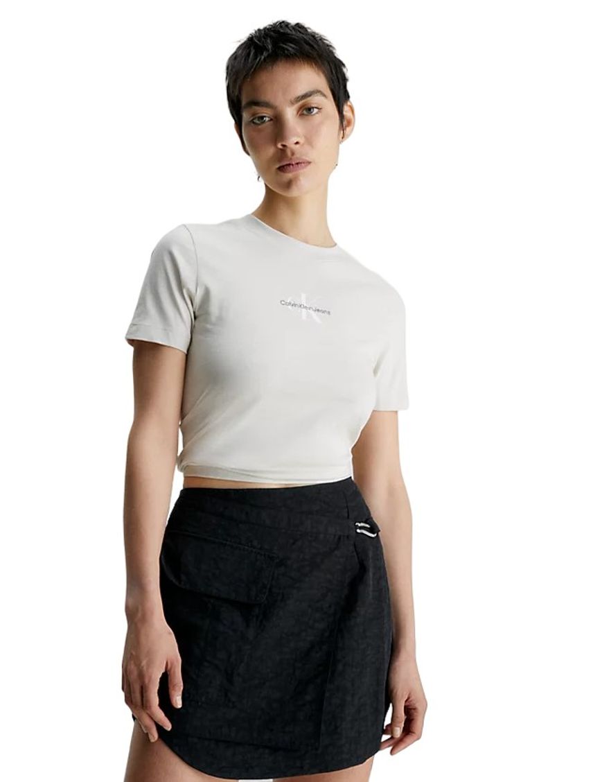Remera slim con monograma