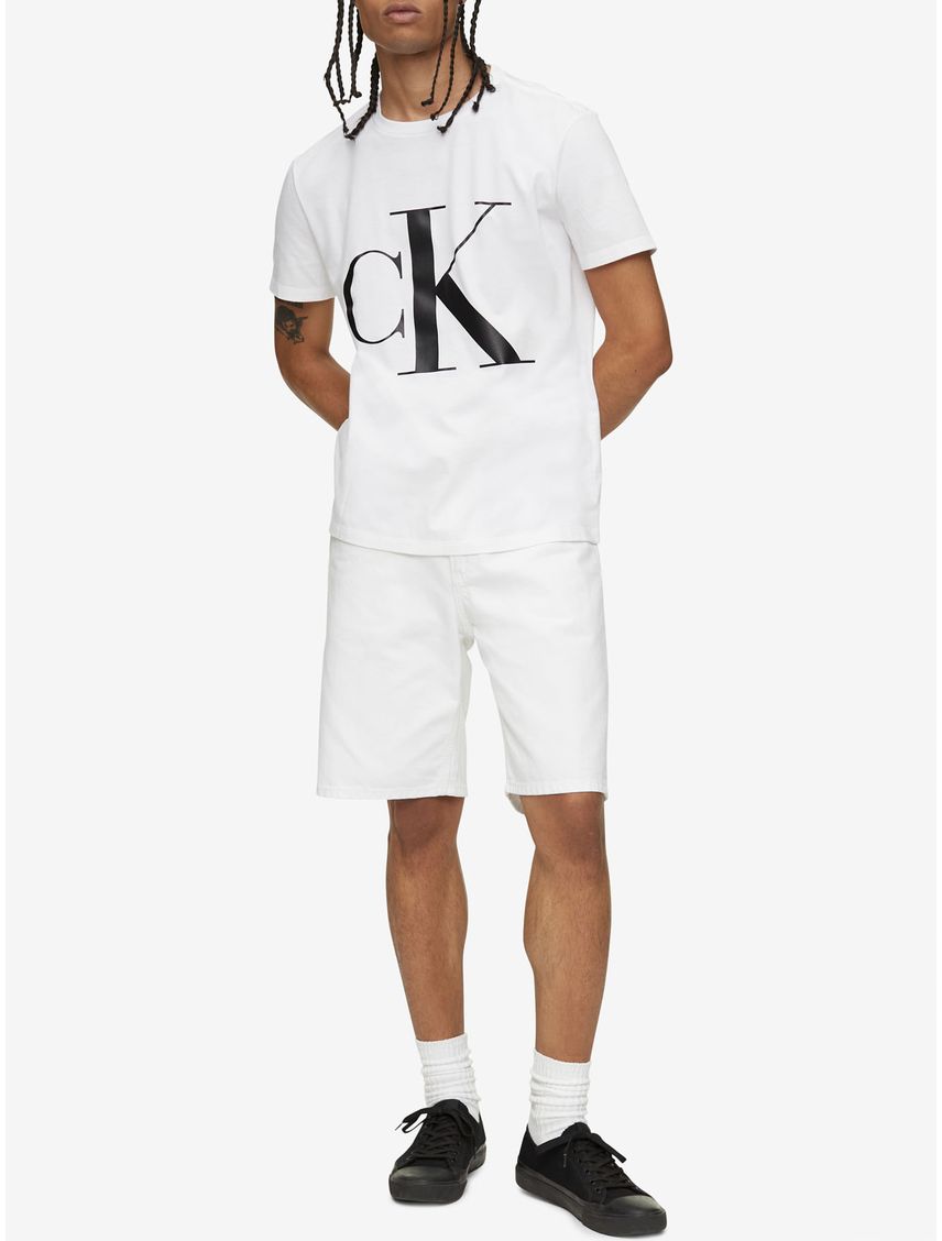 Remera con monograma