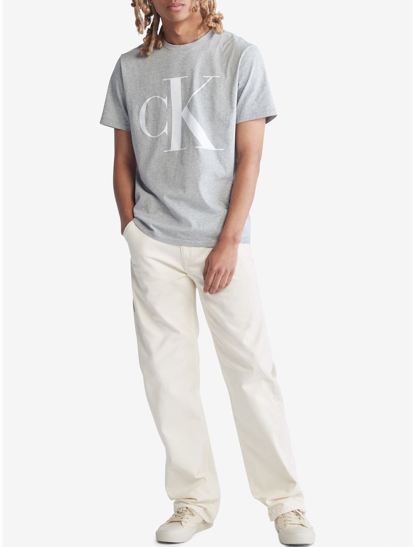 Remera con monograma