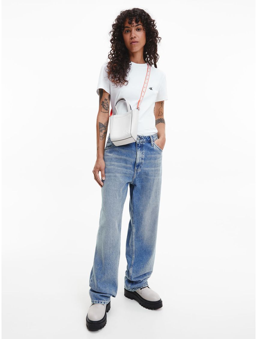 Remera slim con mini monograma