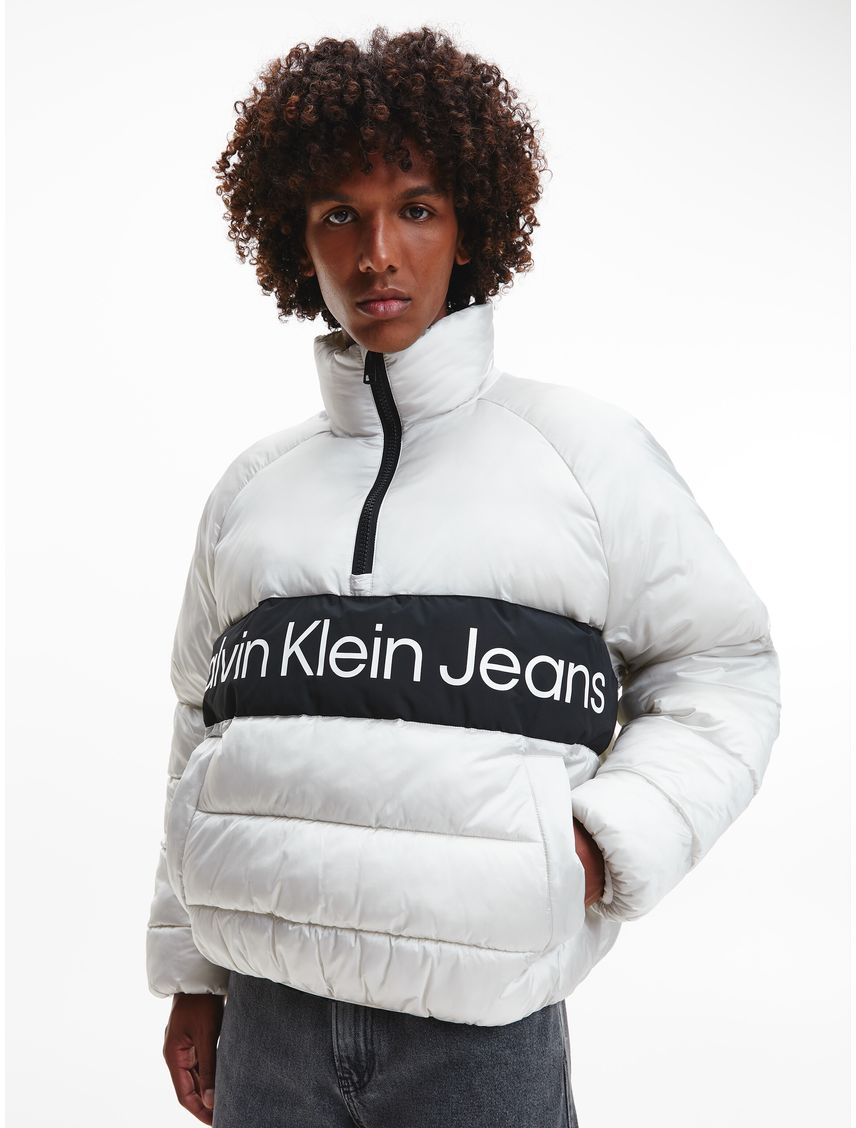 Campera acolchada con logotipo