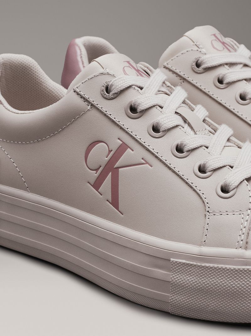 Zapatillas-de-plataforma-de-cuero