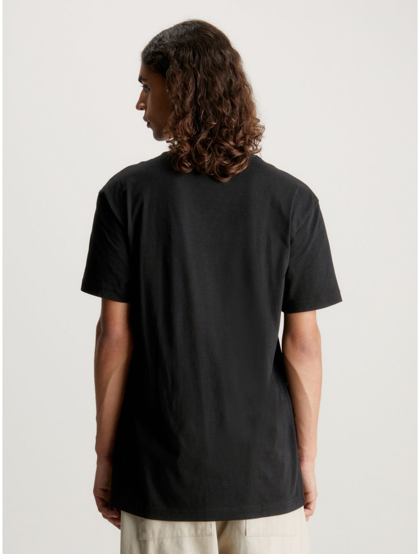 Remera con monograma