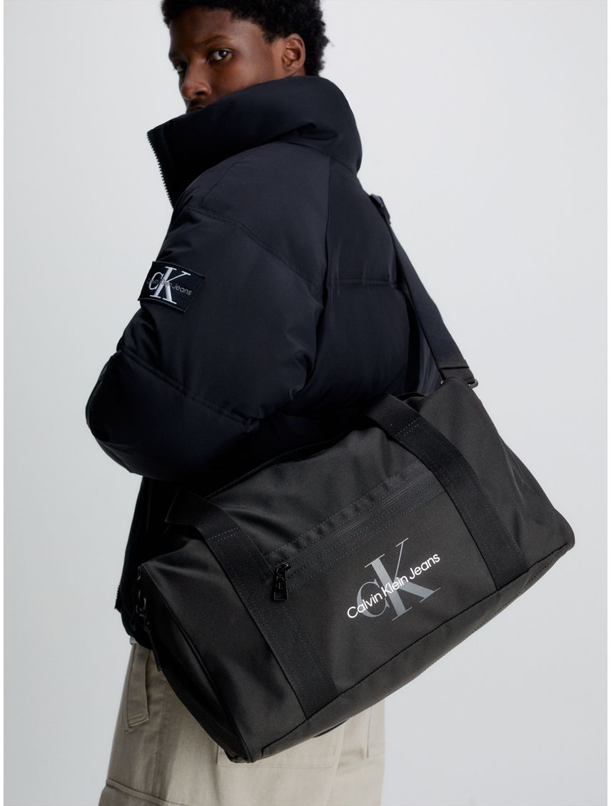 Bolso essentials duffle con logo